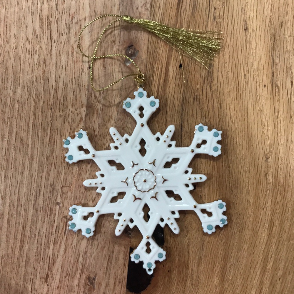 Lenox Snowflake ceramic porcelain teal